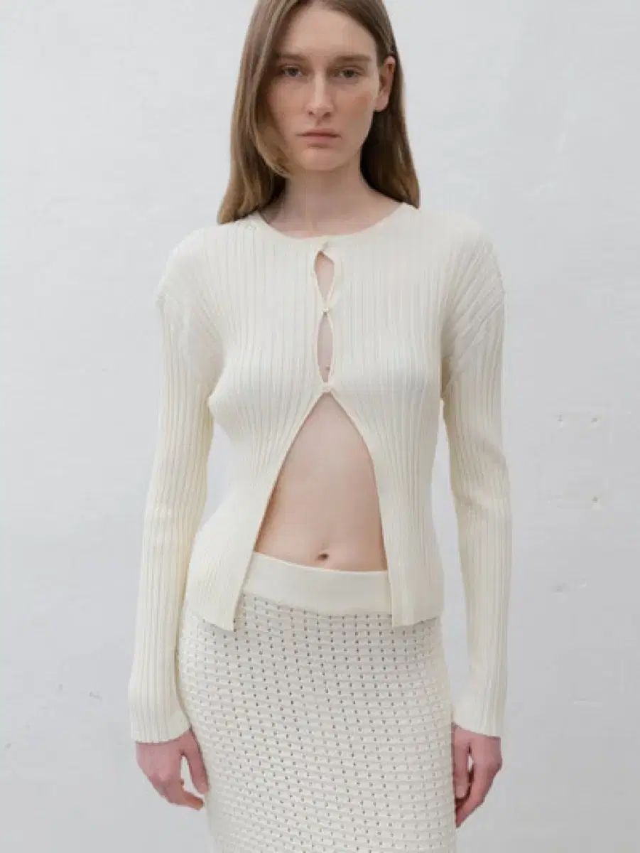 르917 RIBBED STRETCH KNIT CARDIGAN 出品