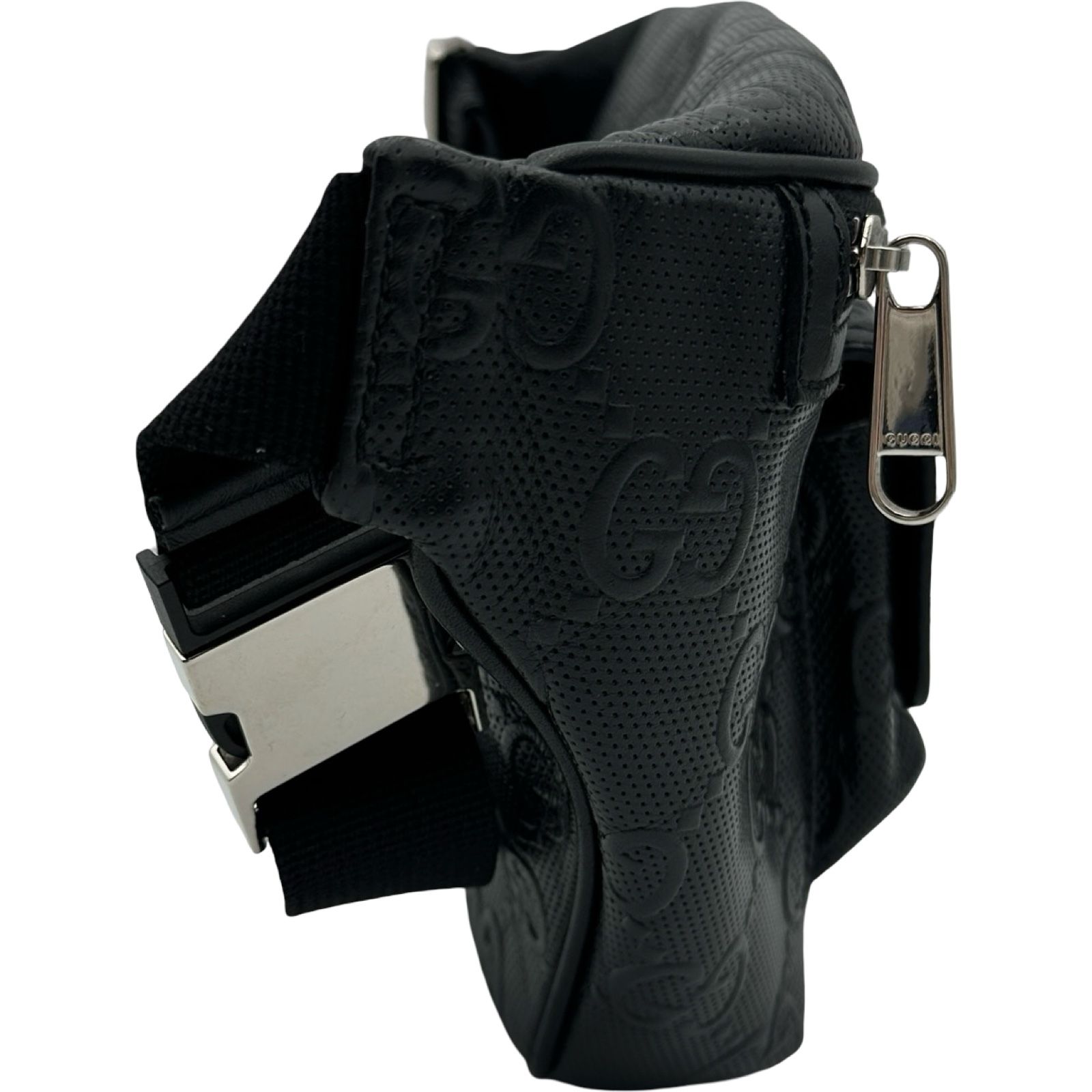 グッチ GUCCI GGエンボスベルトバッグ 645093 ブラック シルバー金具