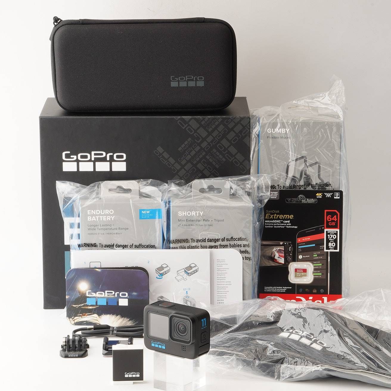 美品 GoPro HERO11 ブラック エクスプローラ情熱セット / バッテリー / マイクロSD 64GB / 三脚 / グリップマウント / ハット