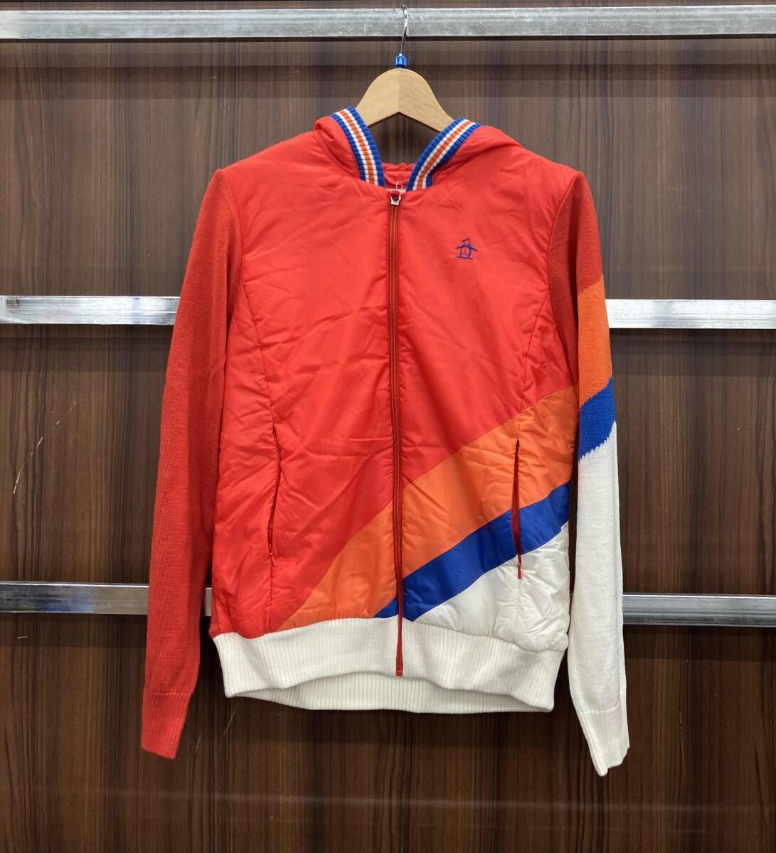 ゴルフウェア フード付き中綿 ニットジャケット マンシングウェア レディース Lサイズ Munsingwear レッド/ブルー/ホワイト XJWLP621