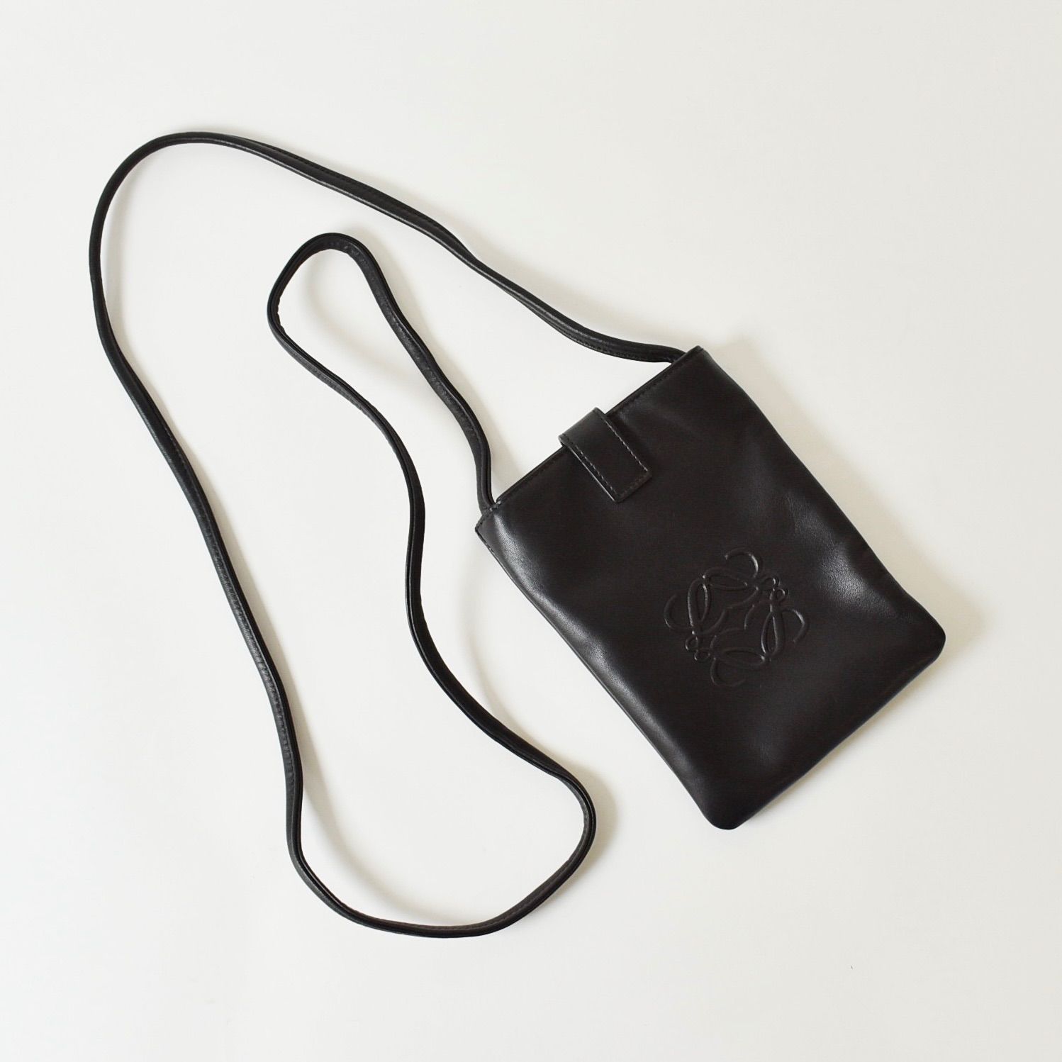 LOEWE ロエベ アナグラム ナッパ レザー ショルダーバッグ ポシェット