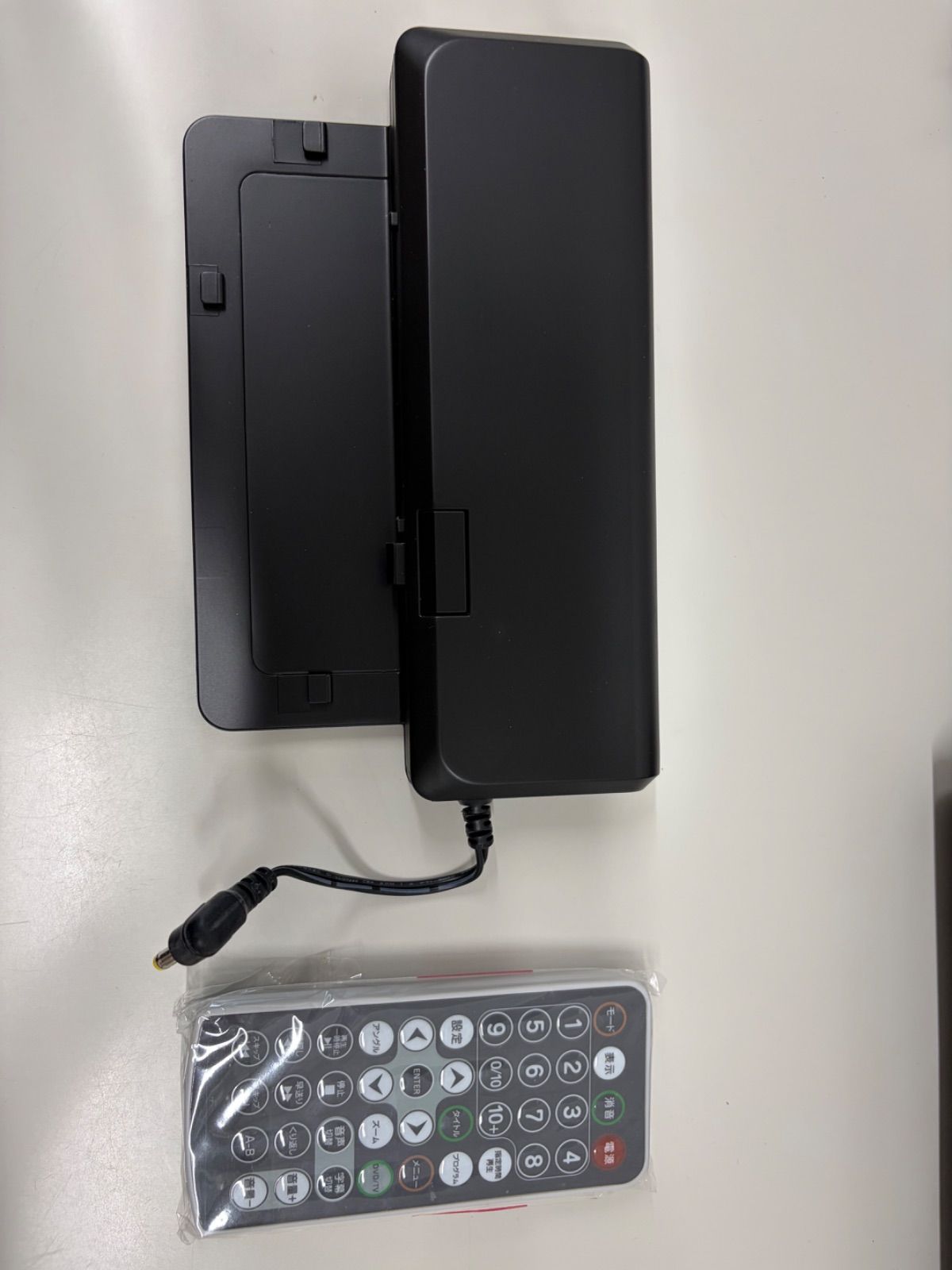美品】7インチ ポータブルDVDプレイヤー - メルカリ