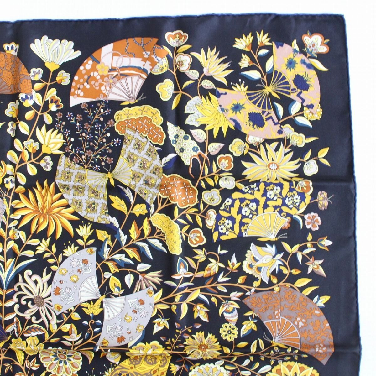 HERMES エルメス カレ 90 スカーフ 花咲く織物 扇子 シルク100