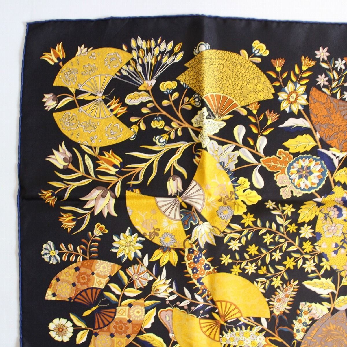 HERMES エルメス カレ 90 スカーフ 花咲く織物 扇子 シルク100 