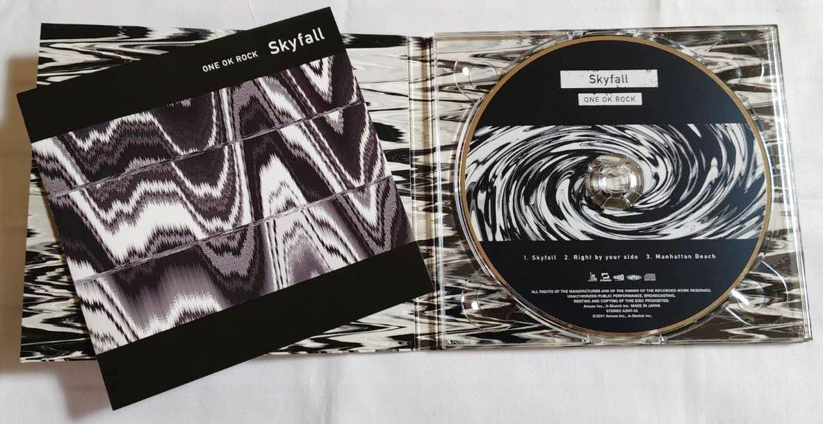 正規品 Skyfall 会場限定盤 / ONE OK ROCK - メルカリ