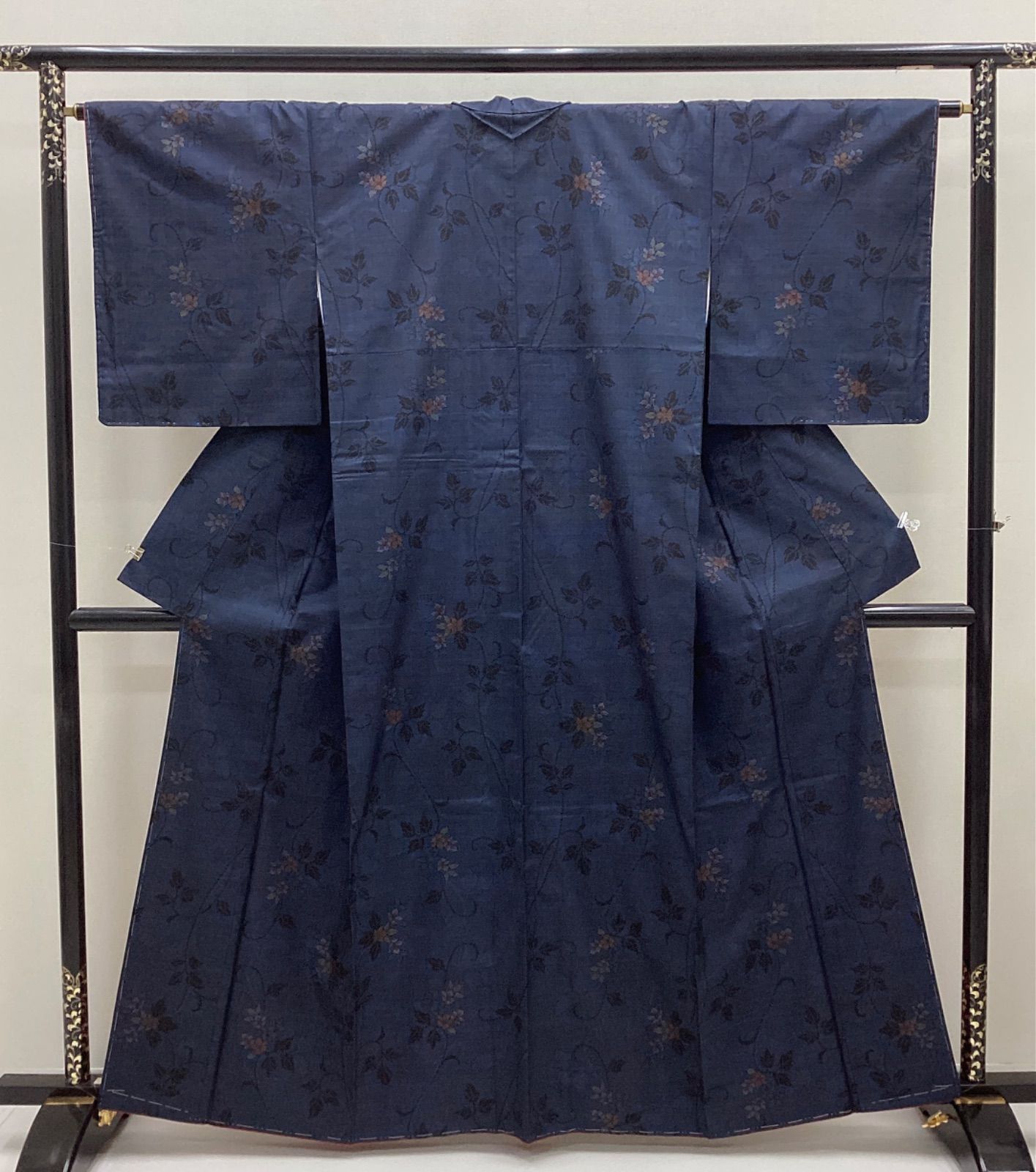 中古品 未使用 袷着物 本場奄美大島紬 証紙つき 正絹 裄63 R975 - メルカリ
