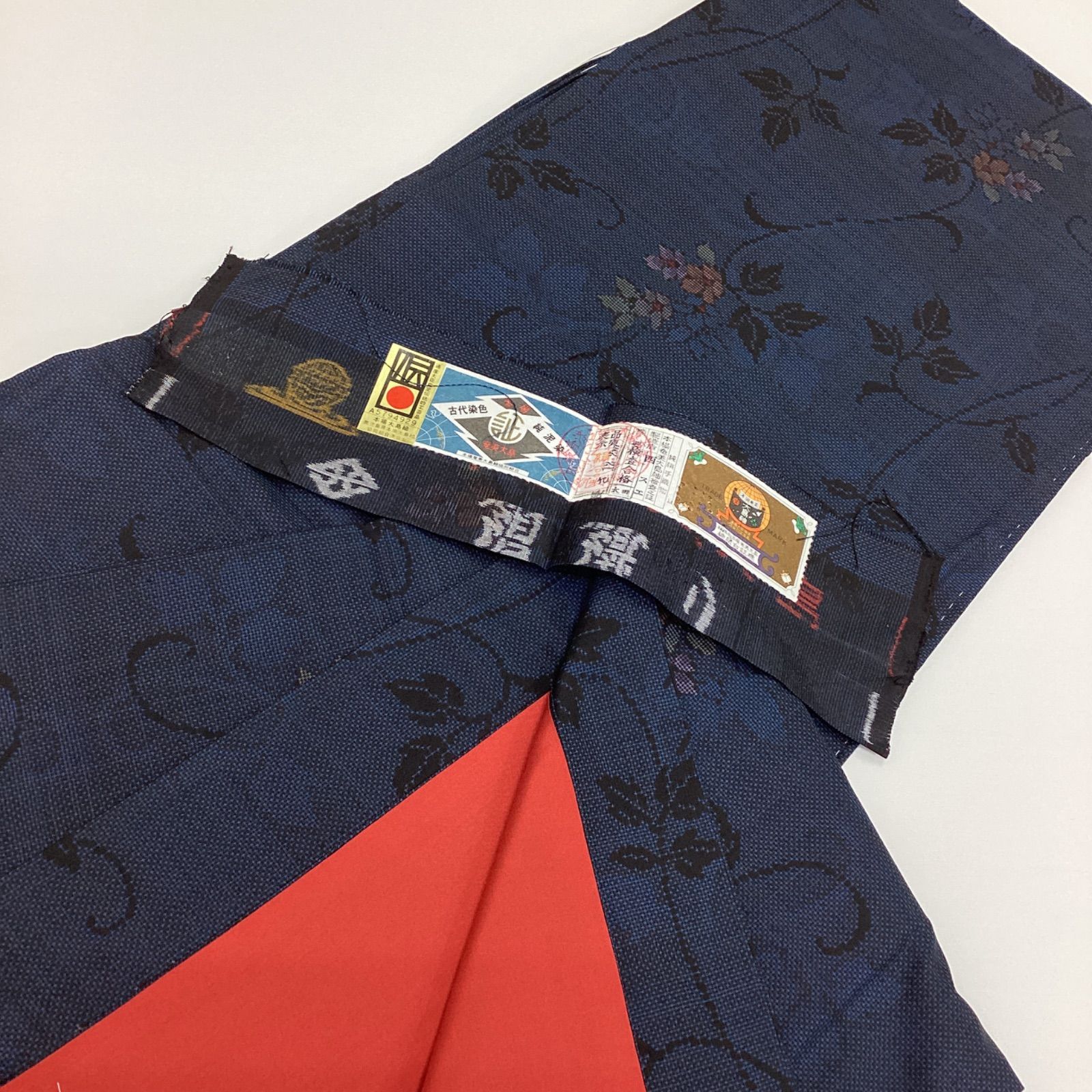 中古品 未使用 袷着物 本場奄美大島紬 証紙つき 正絹 裄63 R975 - メルカリ