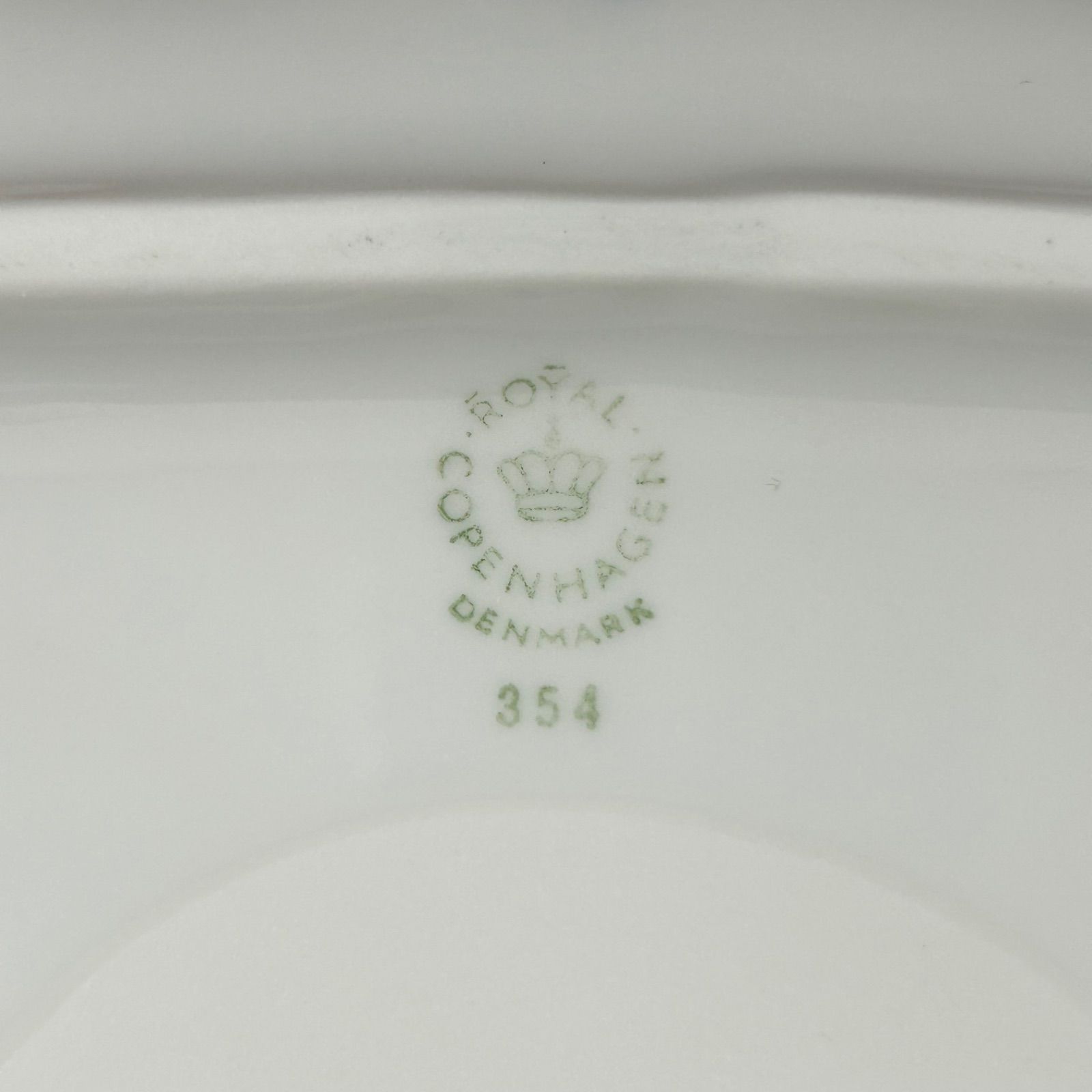 値下げしました。大皿　ロイヤルコペンハーゲン 三角形皿 354 ロイヤルコペンハーゲン 食器 皿 三角形 ホワイト ブルー - メルカリ