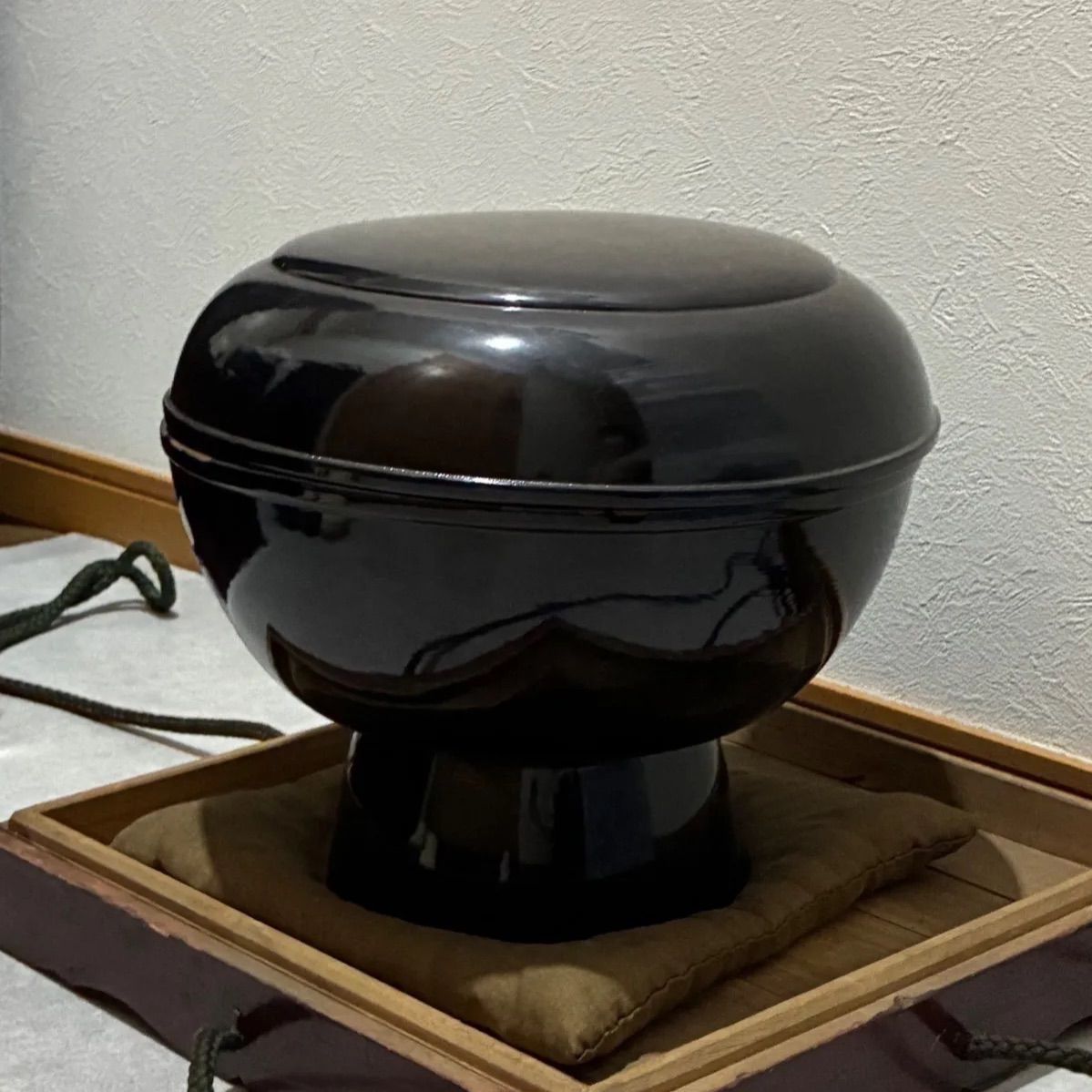 黒塗内朱塗無地 饅頭 行器 木製 木箱 レトロ 古道具 古民具 時代物