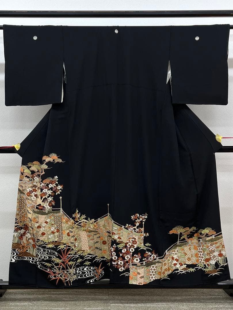 蘇州刺繍 黒留袖 四季の草花 五つ紋 比翼仕立て 正絹 HKT172