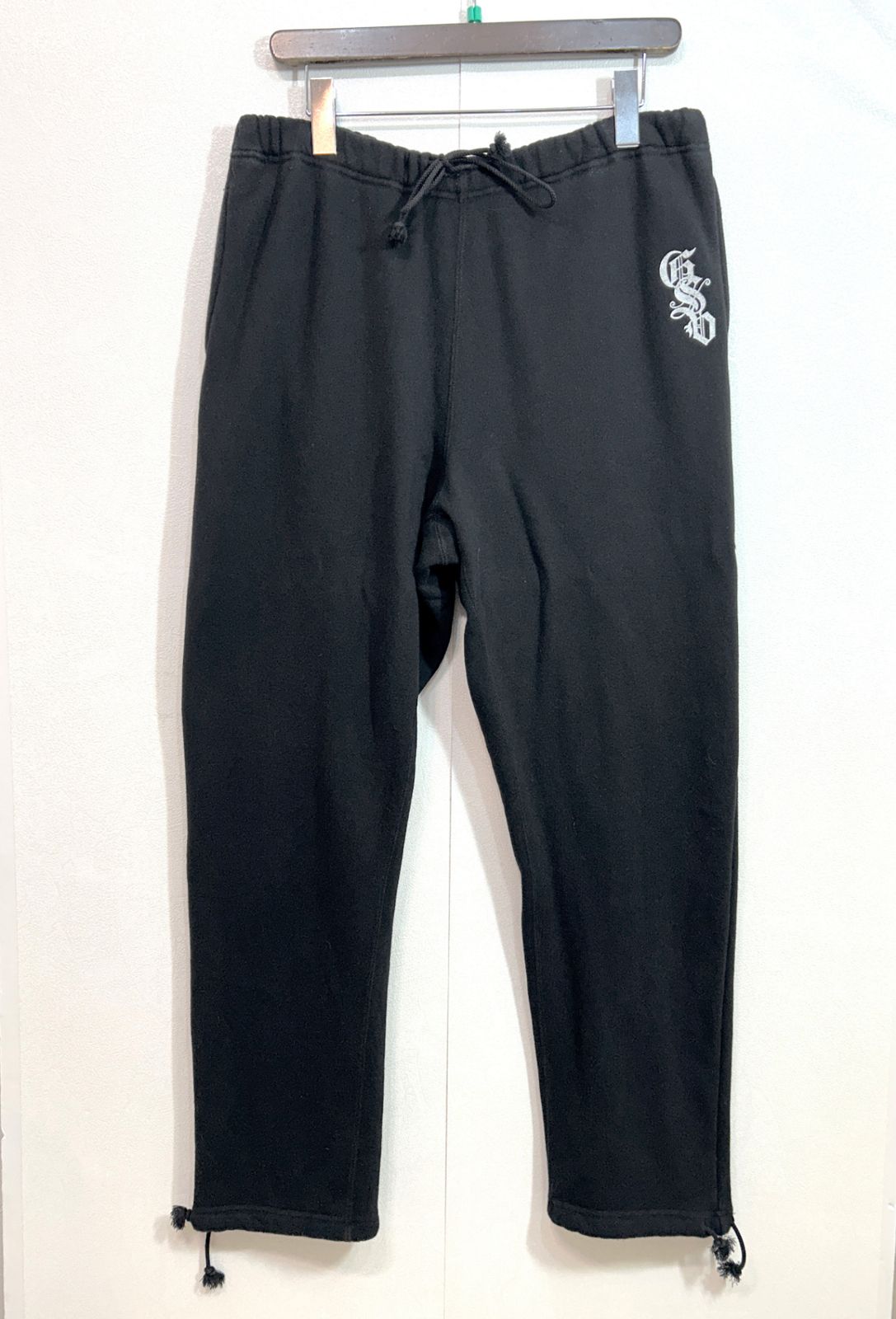 GANGSTERVILLE (M) CIRCLE SIG SWEAT PANTS スウェットパンツ 黒 ギャングスタービル GSV-24-SS-18 K6-112 7,810円