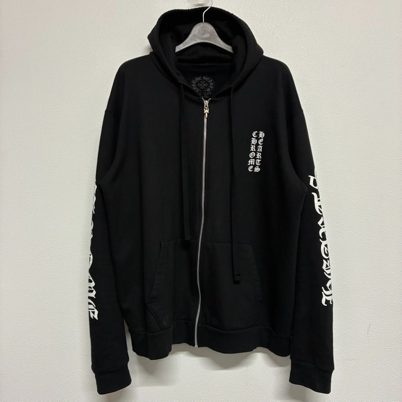 CHROME HEARTS Vertical クロムハーツ バーティカル ロゴ 黒 ブラック ジップ フーディー パーカー トップス 長袖 アウター メンズ レディース Lサイズ 美品 2708