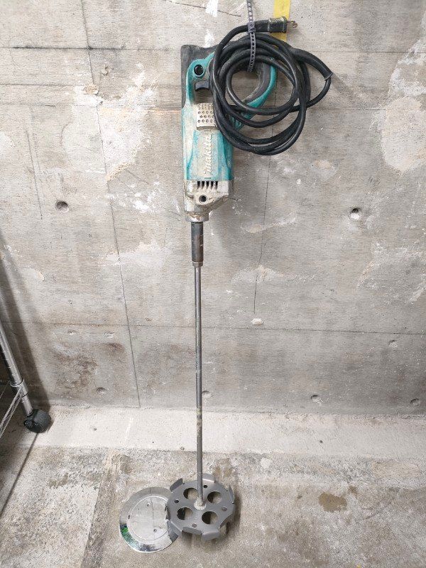 ◎マキタ カクハン機 羽根径165mm UT1305 モータ異音なし、動作確認済み
