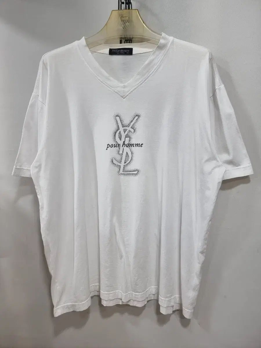 YVES SAINT LAURENT イヴ・サンローラン ビックロゴ Vネック (D283