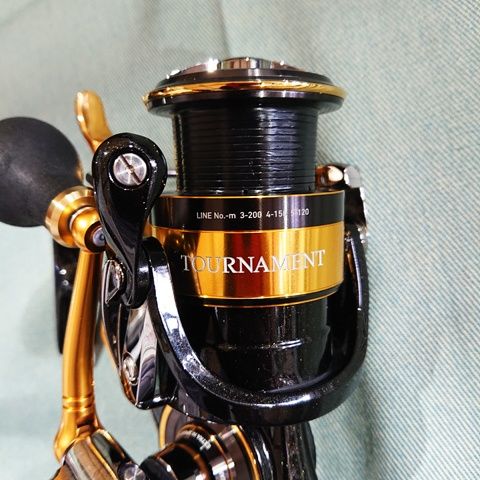 DAIWA ダイワ 22トーナメントISO 3000XH-LBD スピニングリール - メルカリ