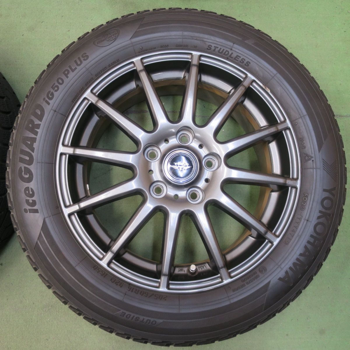 キレイ◎スタッドレス 205/60R16 ヨコハマ アイスガード iG50 プラス 