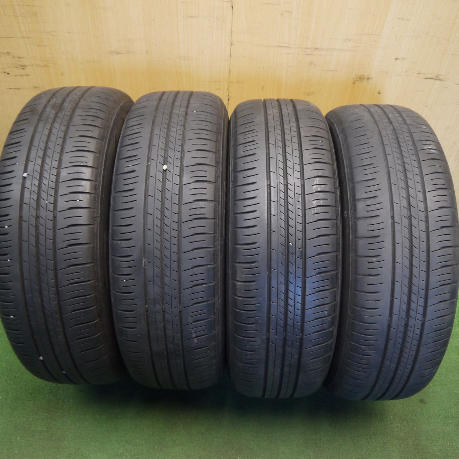 バリ溝！8.5分◎185/65R15 ダンロップ エナセーブ EC300+ Laffite ラ