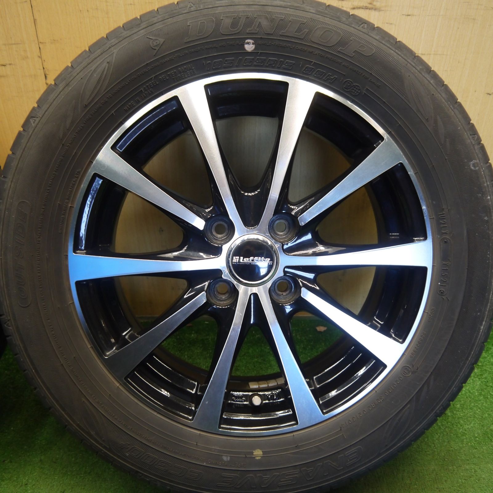 バリ溝！8.5分◎185/65R15 ダンロップ エナセーブ EC300+ Laffite ラ