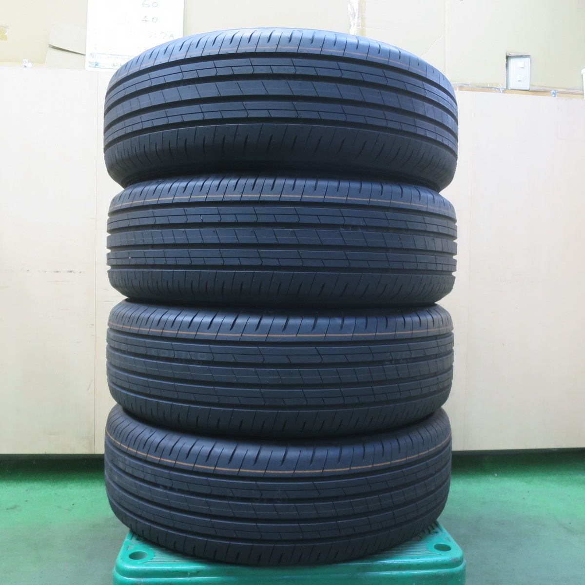 新車外し！26年★225/60R18 トーヨー プロクセス Comfort コンフォート 18インチ タイヤ 40系 アルファード ヴェルファイア ハリアー 等★6061402イノタ