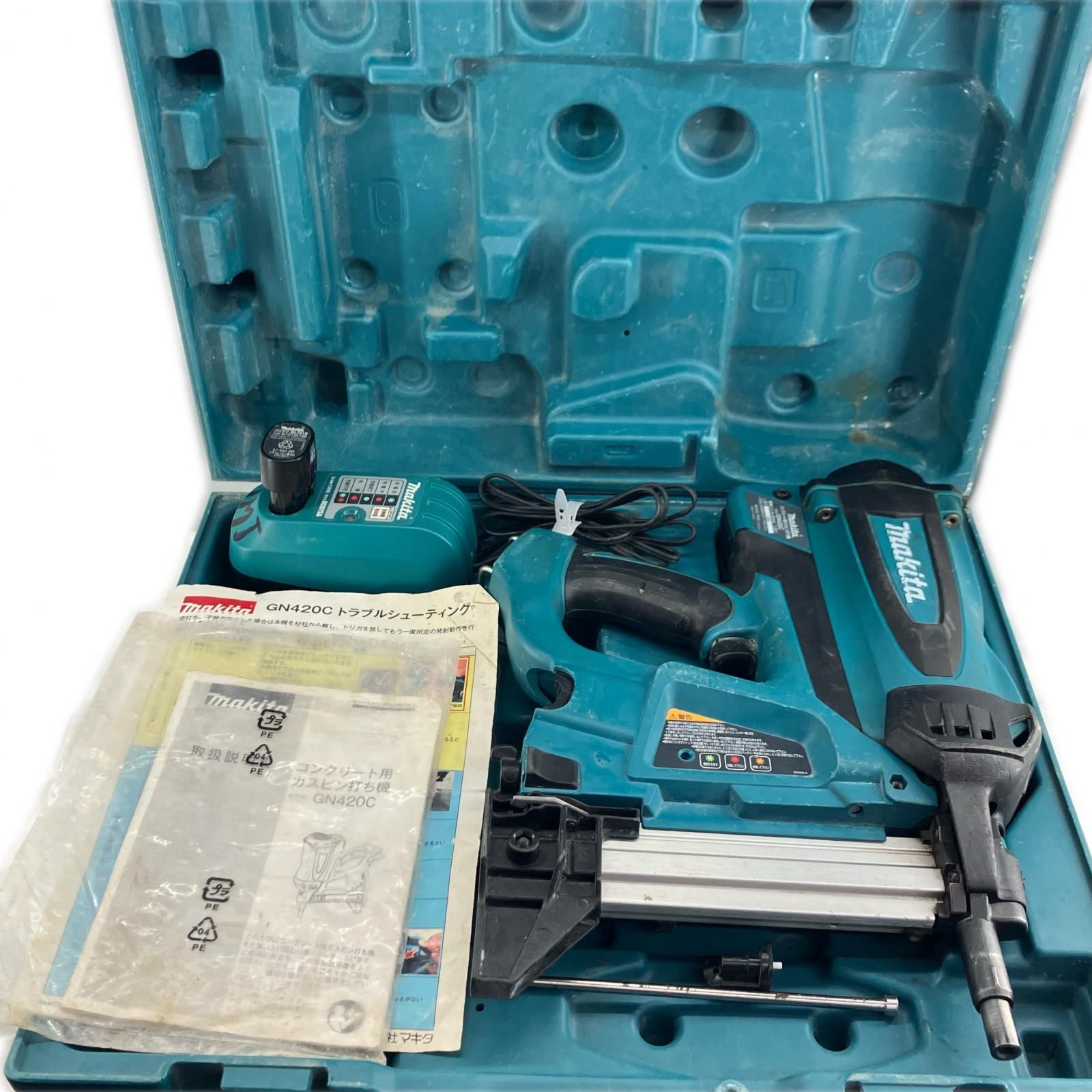 MAKITA マキタ エアツール エアネイラ 充電器・充電池1個・ケース付 コードレス式 GN420C ブルー