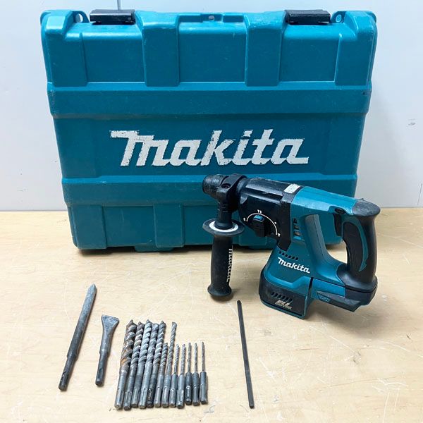 makita/マキタ 24mm 18V充電式ハンマドリル HR242D 無段変速 正逆転両用 ハンマードリル 中古品 ●137352