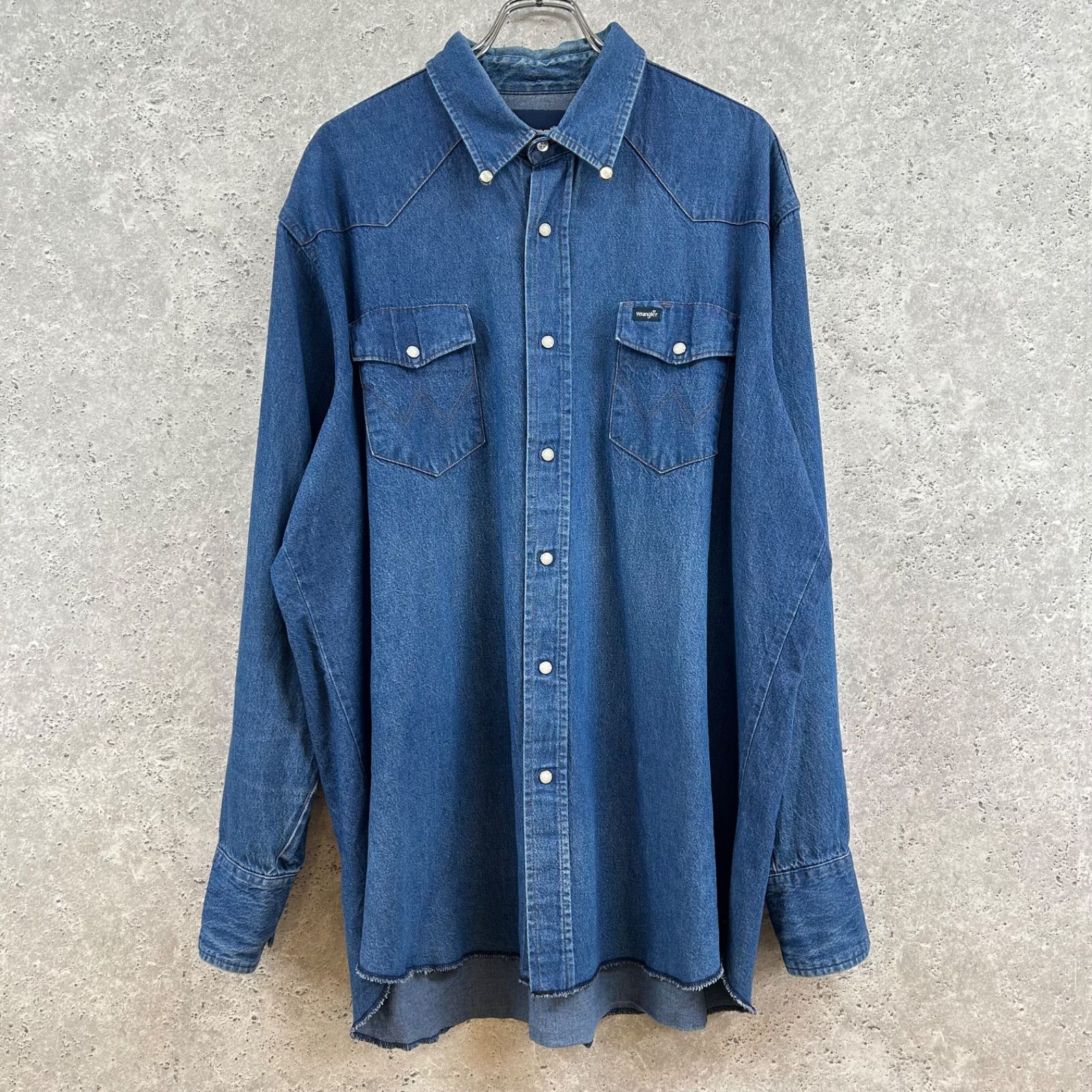 T058【Wrangler】インディゴ デニム ウエスタンシャツ 長袖〔XL相当