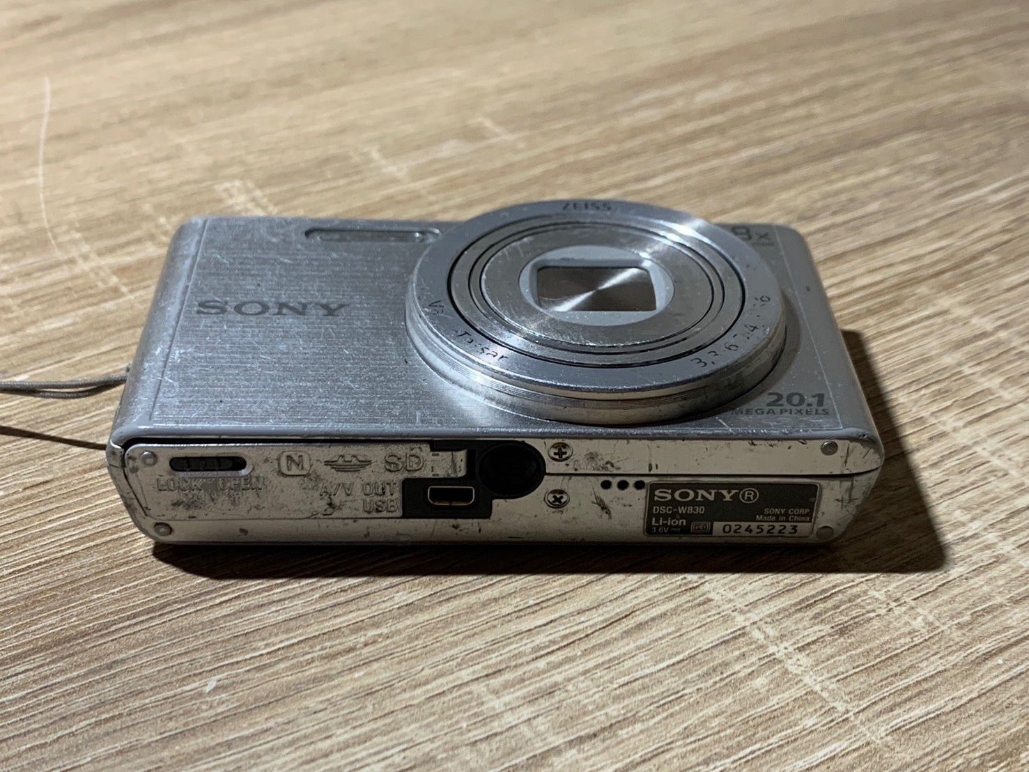 1906 Sony Cyber-Shot DSC-W830 シルバー ジャンク品 デジカメ【ネ