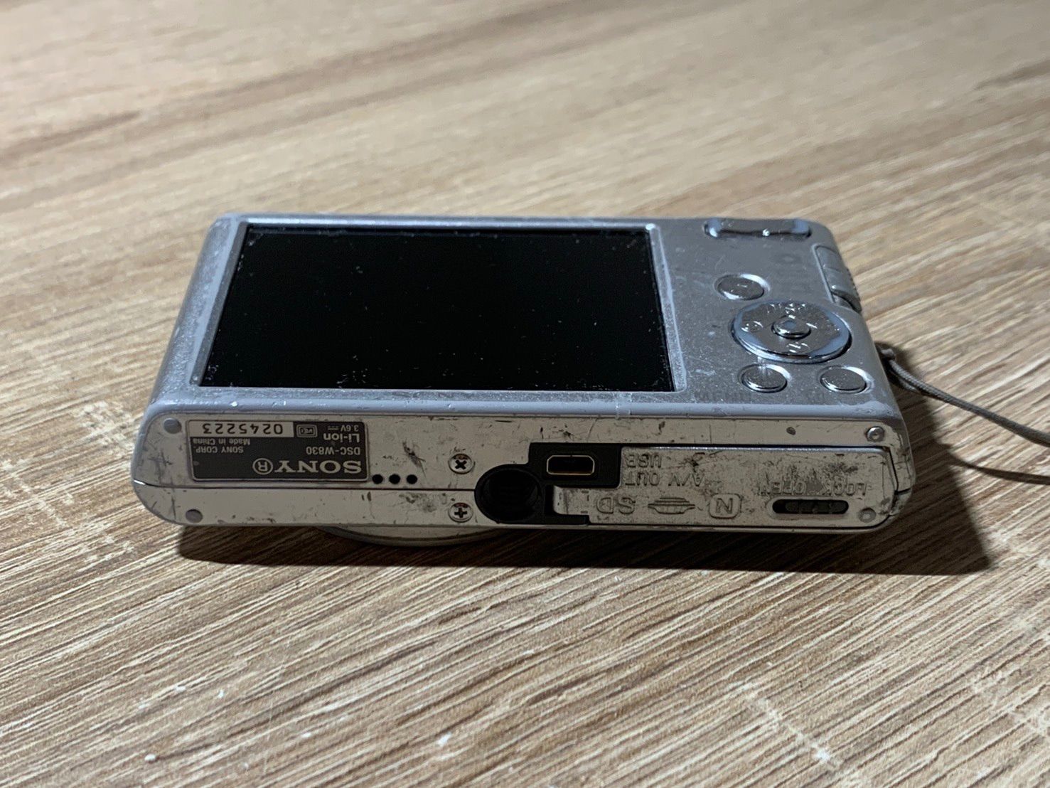 1906 Sony Cyber-Shot DSC-W830 シルバー ジャンク品 デジカメ【ネ
