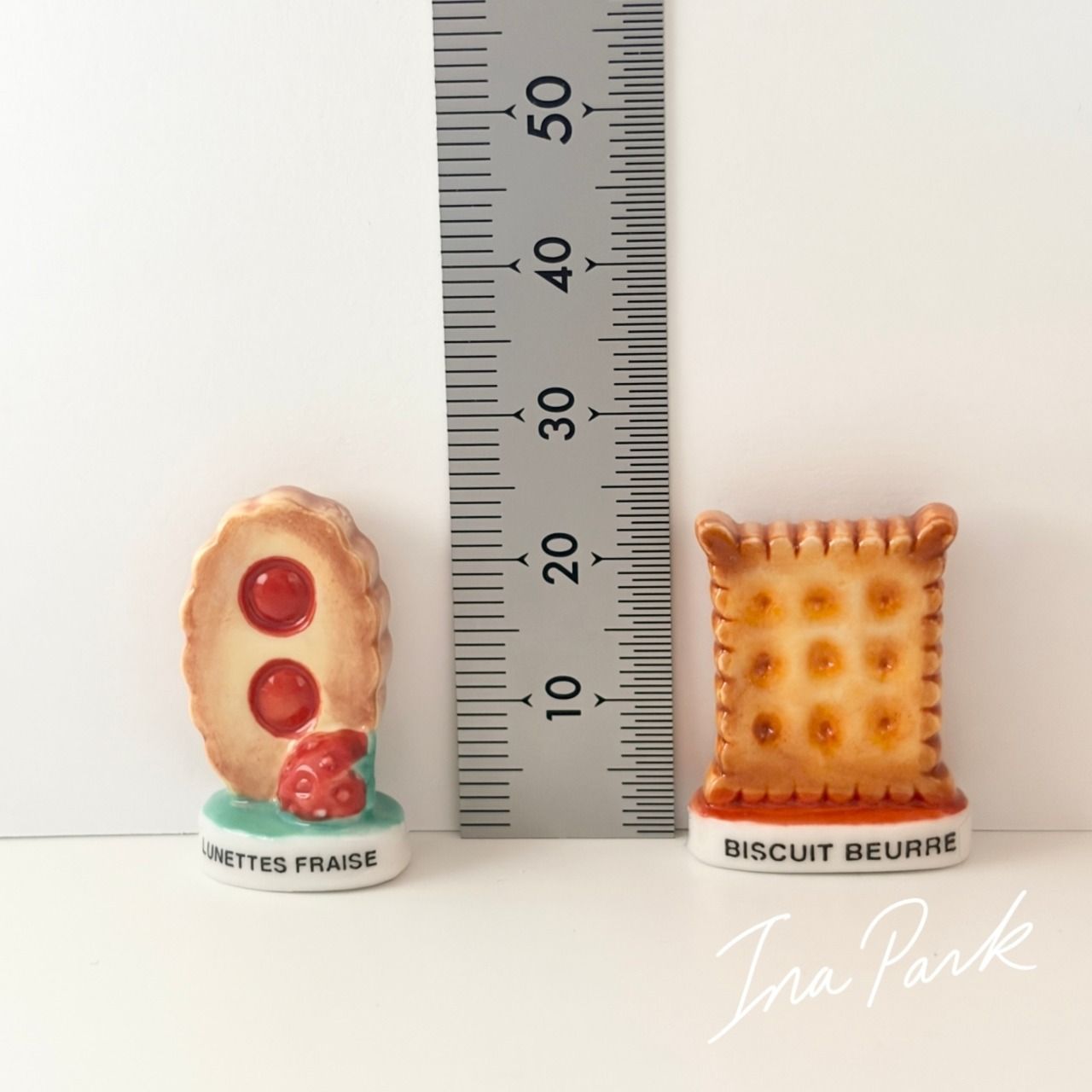 フランスのビスケット フェーヴ フェーブ フランス製 ミニチュア 陶器