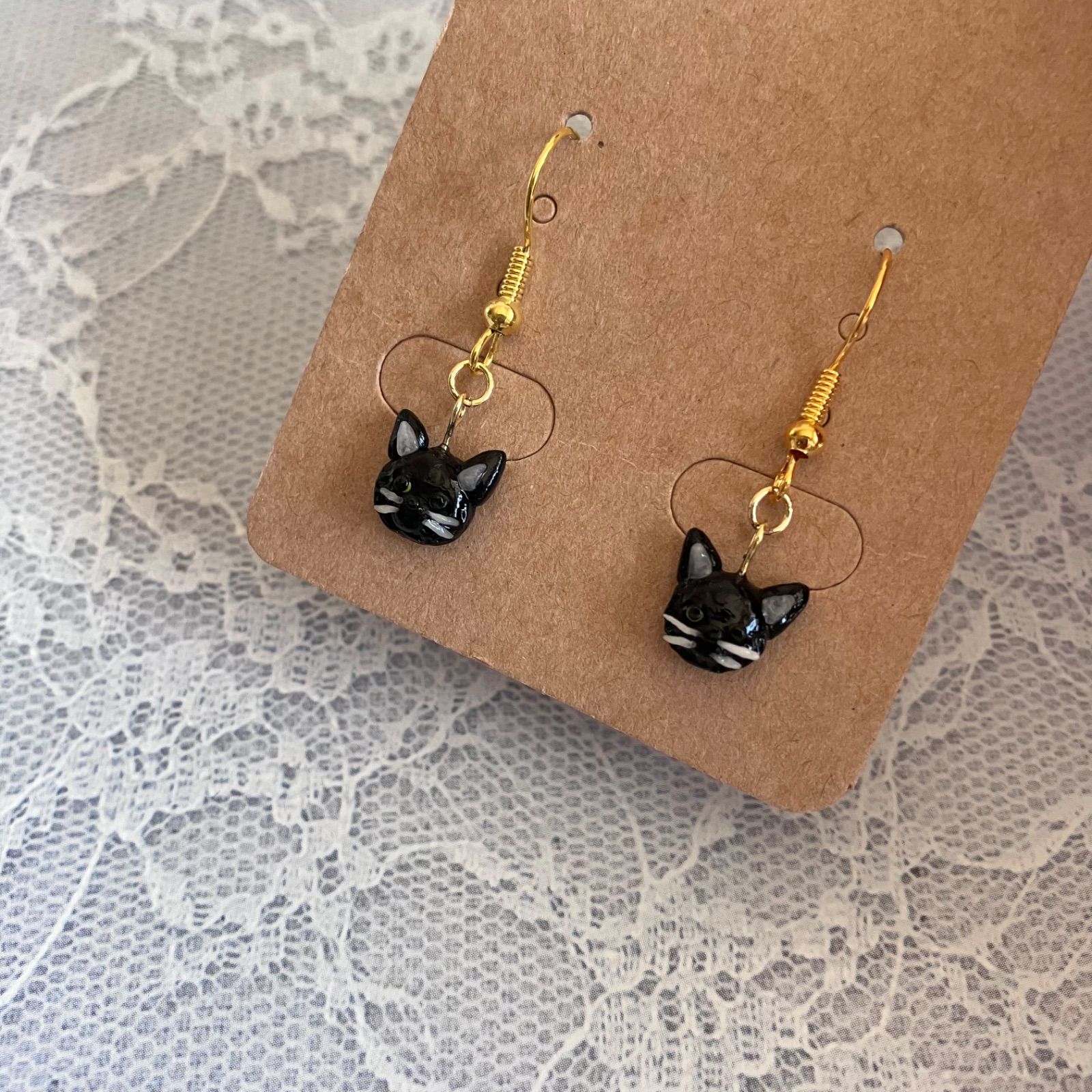 黒猫ちゃん(=^ェ^=)ハンドメイドピアス - メルカリ