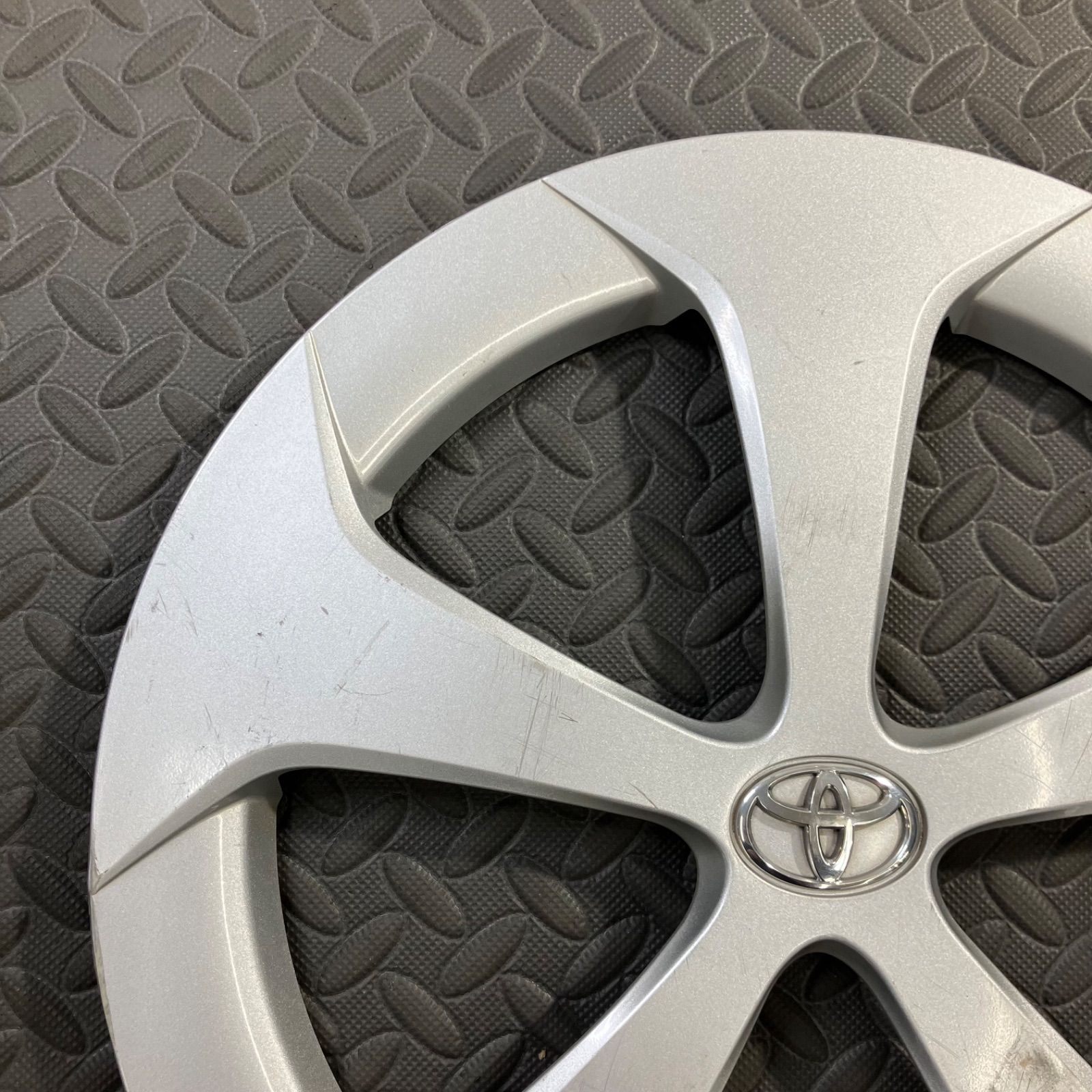 トヨタ プリウス 30系 後期 ホイールキャップ 1枚 ホイールカバー 純正 