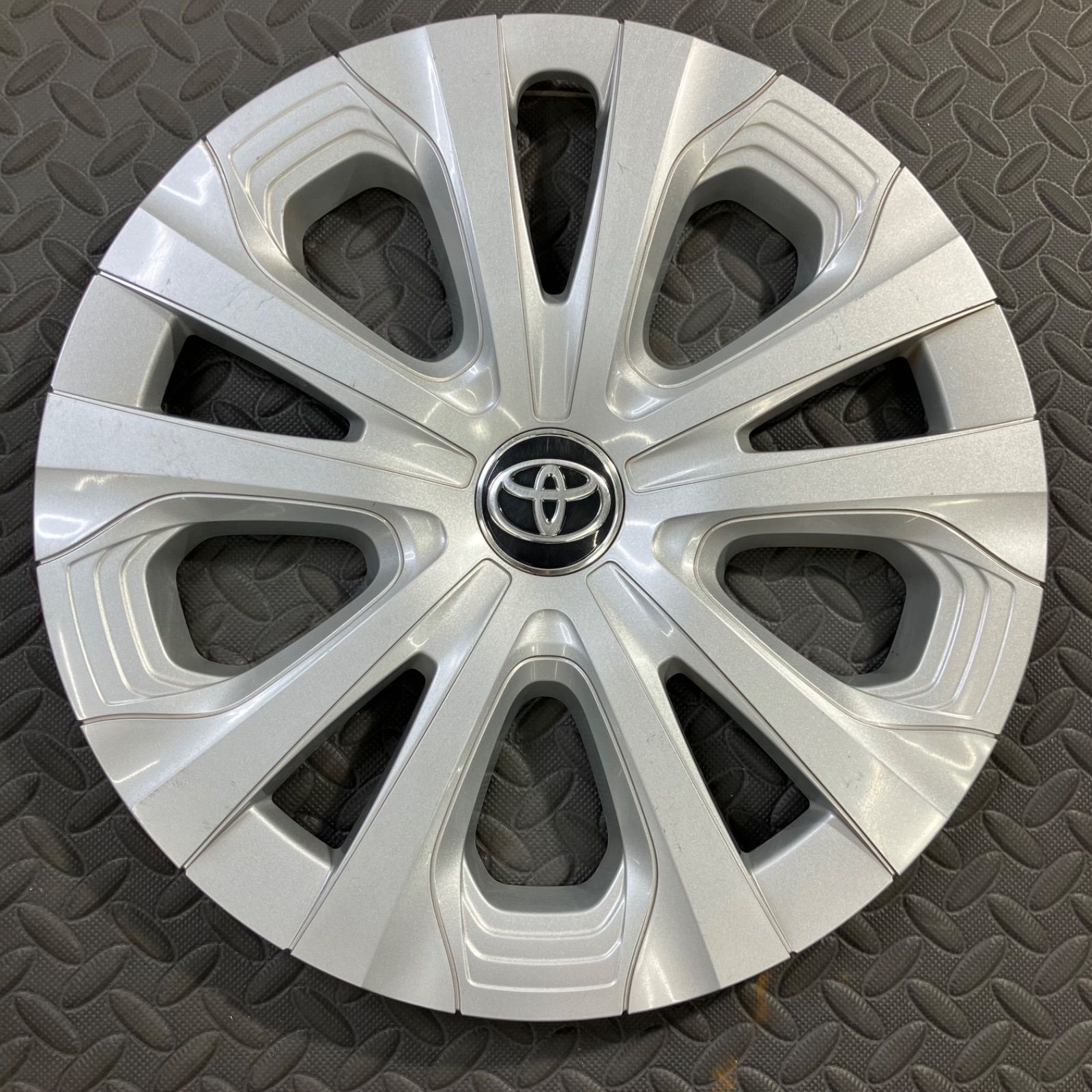 トヨタ プリウス 50系 後期 ホイールキャップ ホイールカバー 純正