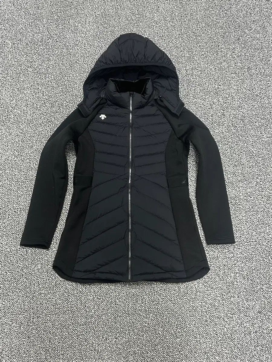正規品 DESCENTE GOLF(デサントゴルフ) レディース 新モデル ゴルフ ダウンジャケット
