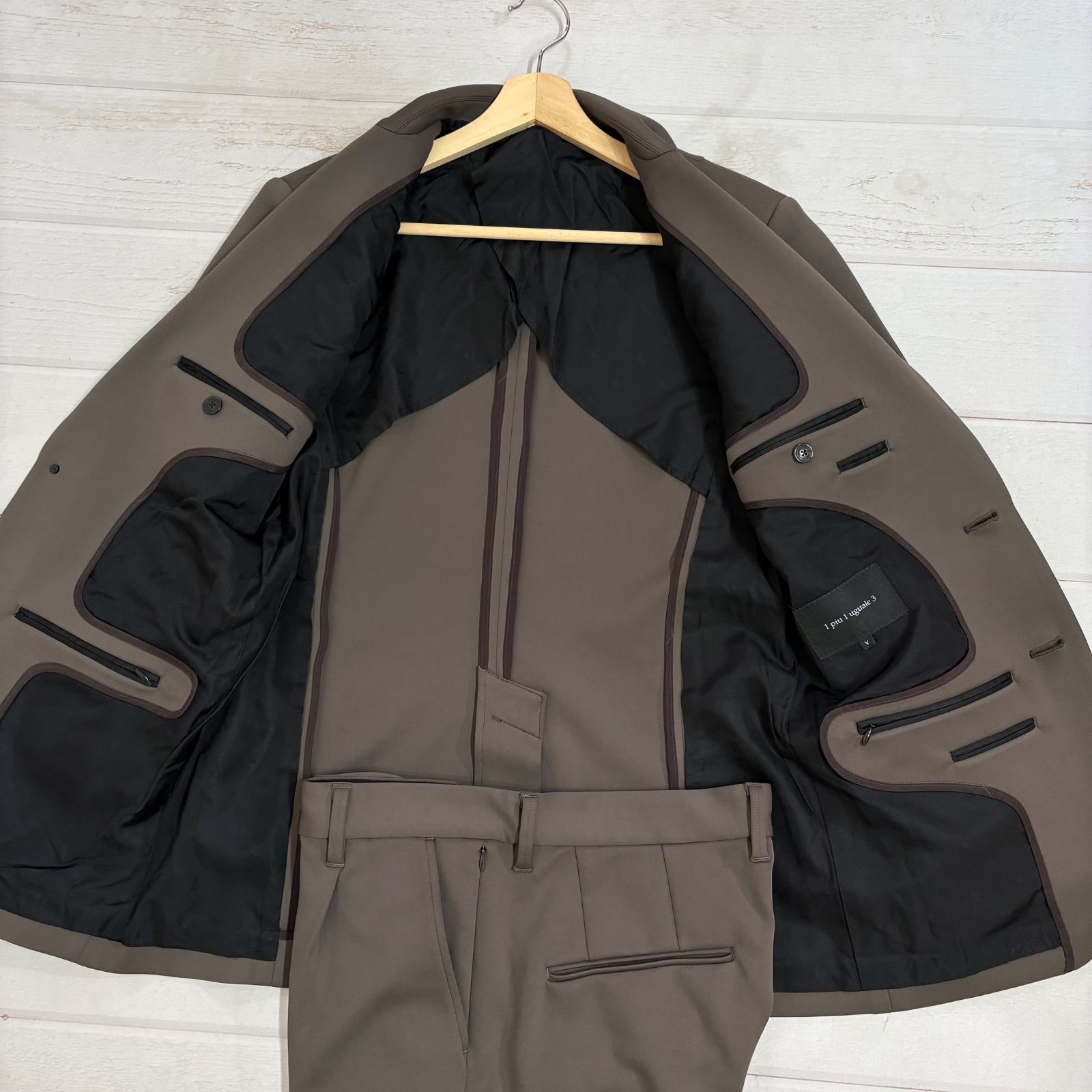 未使用級 1PIU1UGUALE3 ウノピゥウノウグァーレトレ TRAVEL JKT 