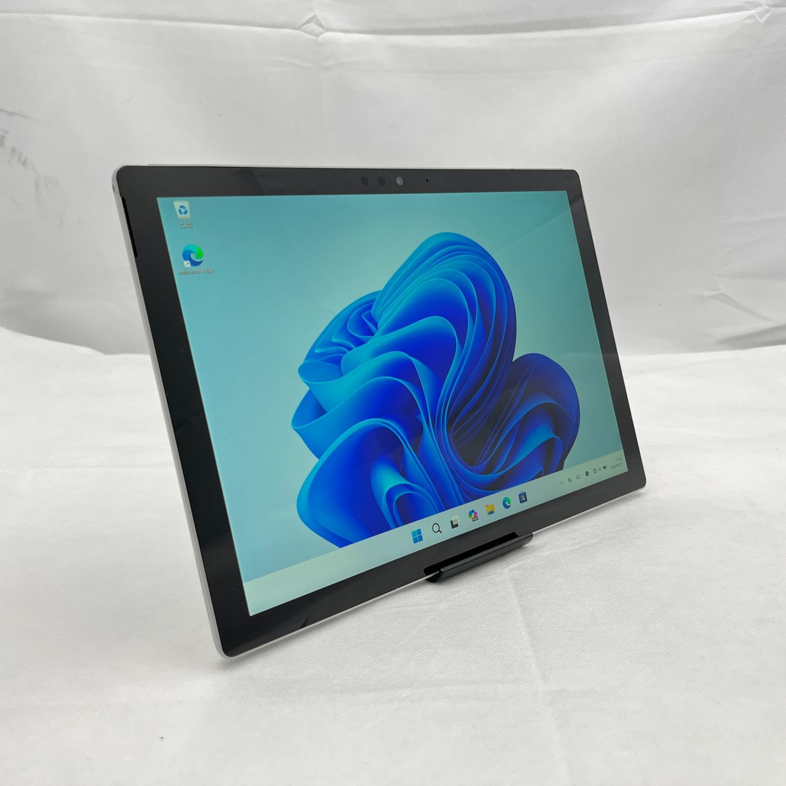 ジャンク Surface Pro 5 (RM1825) 液晶シミ有 - メルカリ