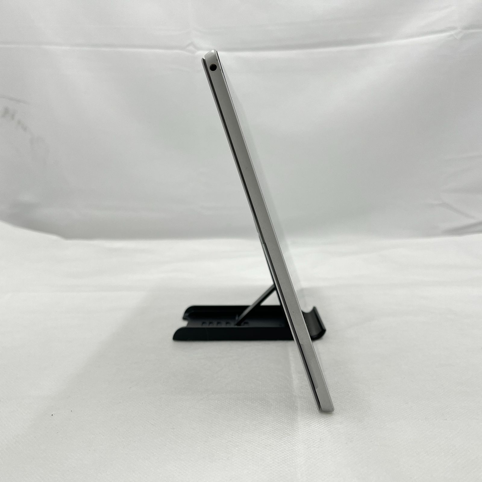 ジャンク Surface Pro 5 (RM1825) 液晶シミ有 - メルカリ