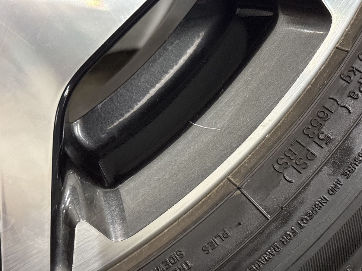 良好品】スバル SJ フォレスター 純正 18in 7J +48 PCD100 ENKEI製