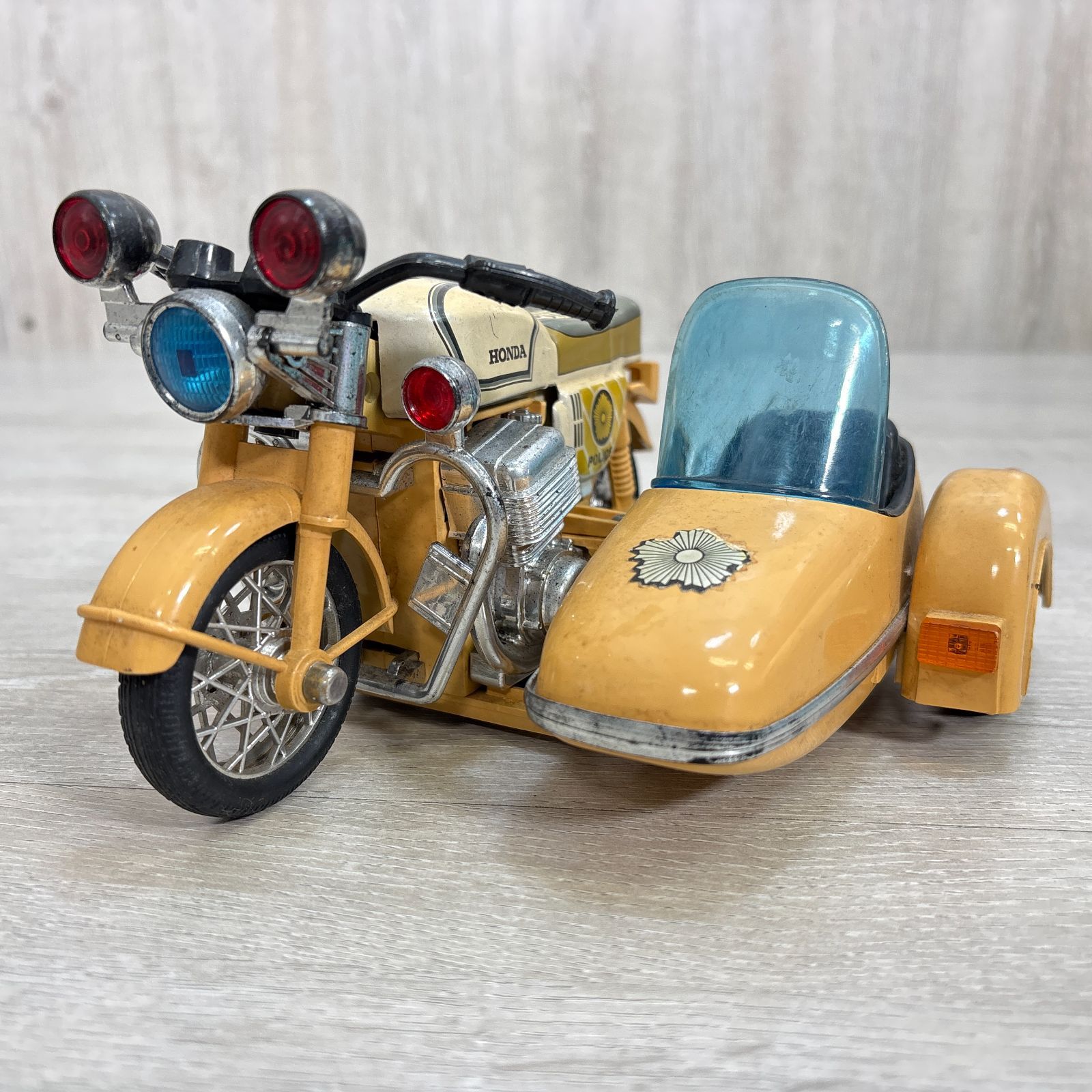 ど*ど様 ブリキ　白バイ　当時物　レトロ　昭和　ビンテージ　メイドインジャパン 昭和レトロ 当時物 ホンダ HONDA 白バイ サイドカー ブリキ玩具 警視庁