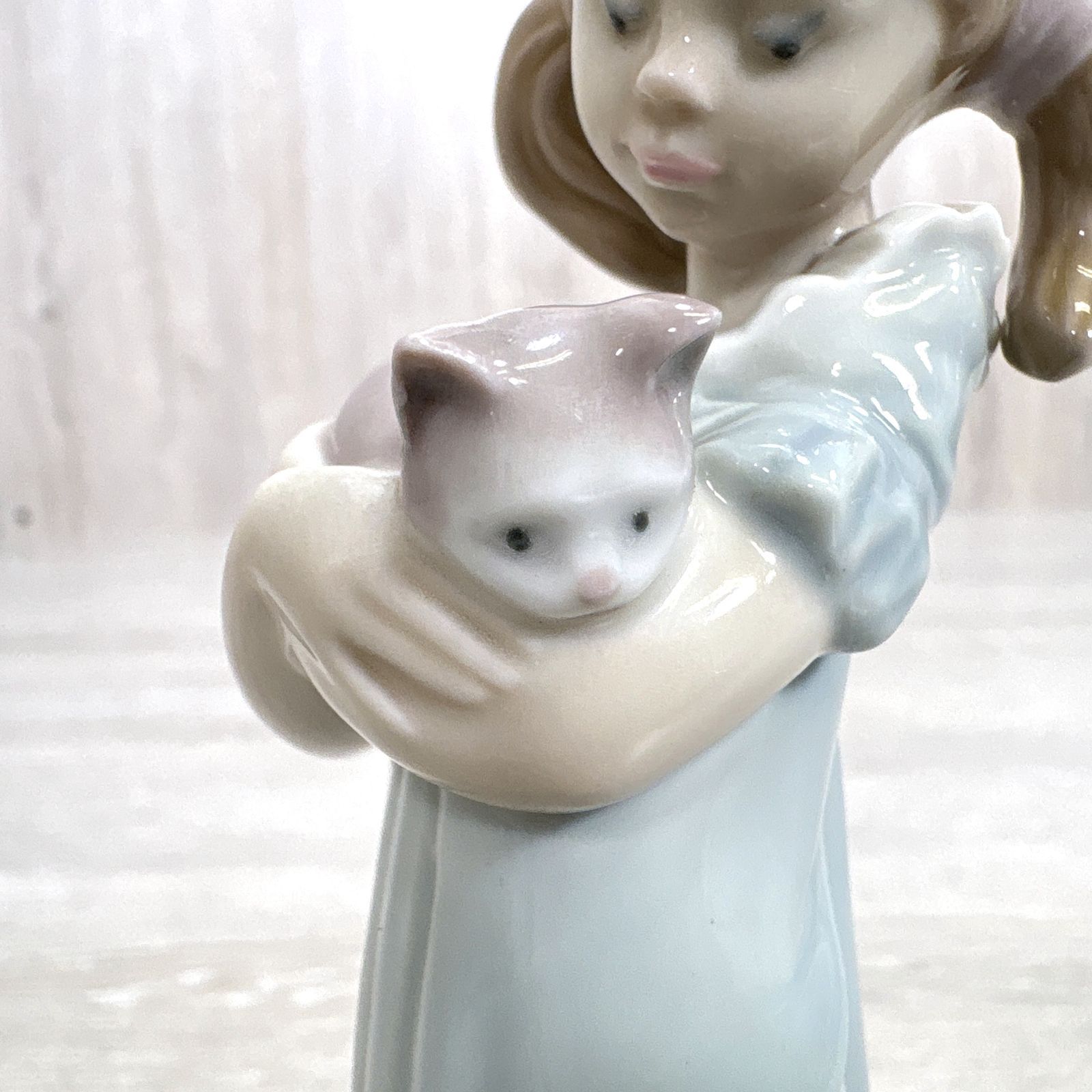 LLADRO リヤドロ 5743 少女と猫 フィギュリン 陶器置物 西洋陶磁