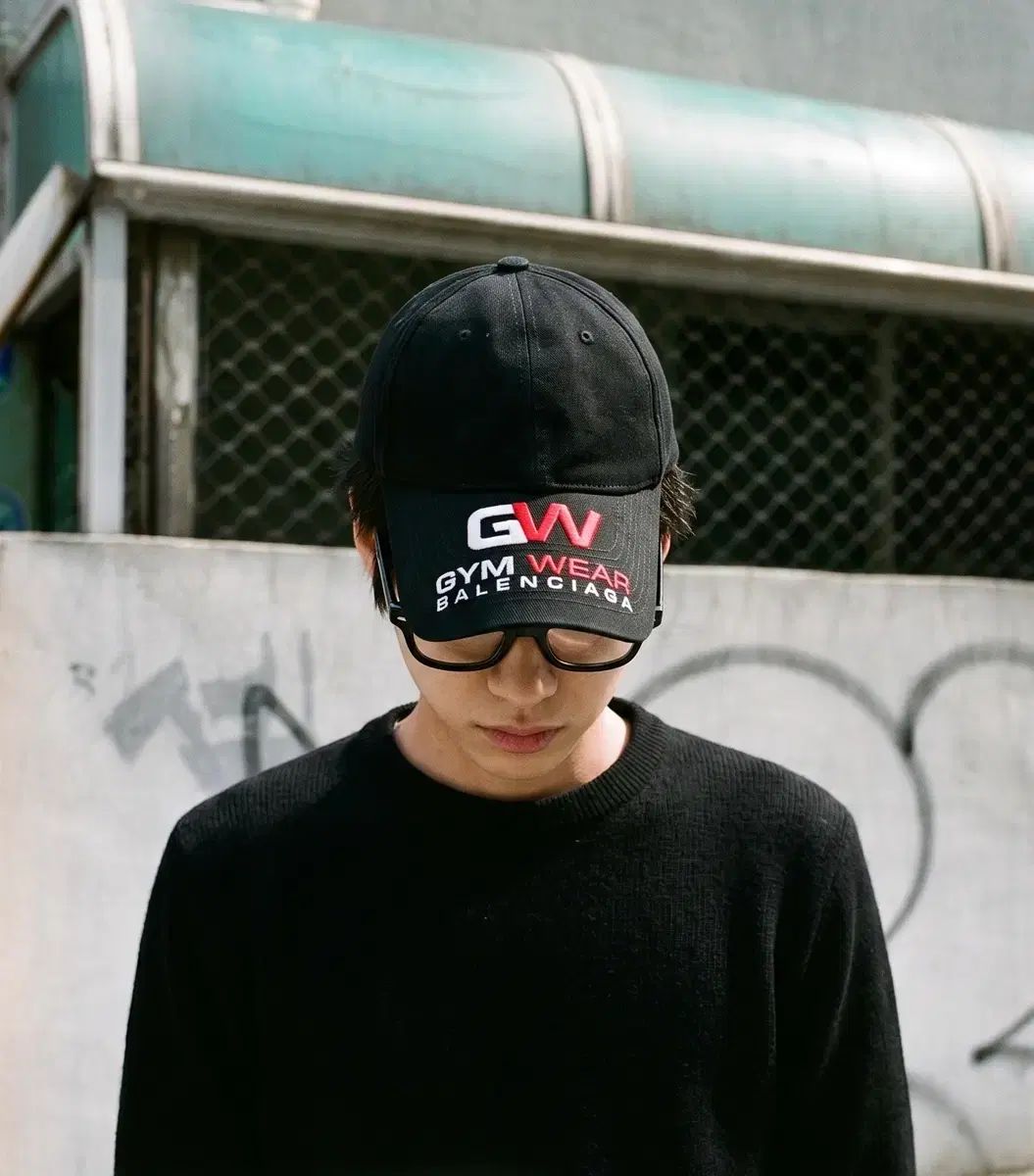 バレンシアガ GYM WEAR ロゴ ベースボールキャップ