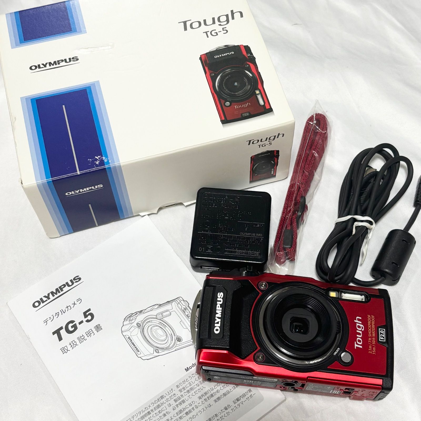 【送料無料】OLYMPUS/オリンパス/Tough/TG-5/レッド/コンパクトデジタルカメラ/デジカメ/撮影/写真/動作品/稼働品/中古品