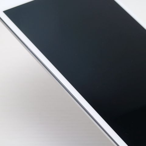 美品 SIMフリー iPad mini 4 Cellular セルラー 128GB シルバー 即日