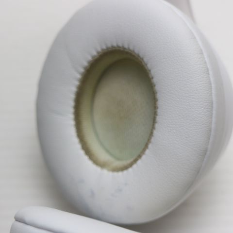 超美品 Beats Solo4 ホワイト ヘッドホン Beats 即日発送 土日祝発送OK