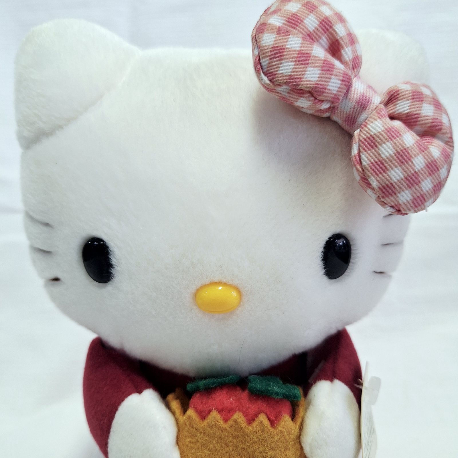 美品☆2002年 静岡限定 ハローキティ ぬいぐるみ 静岡イチゴ農園店員