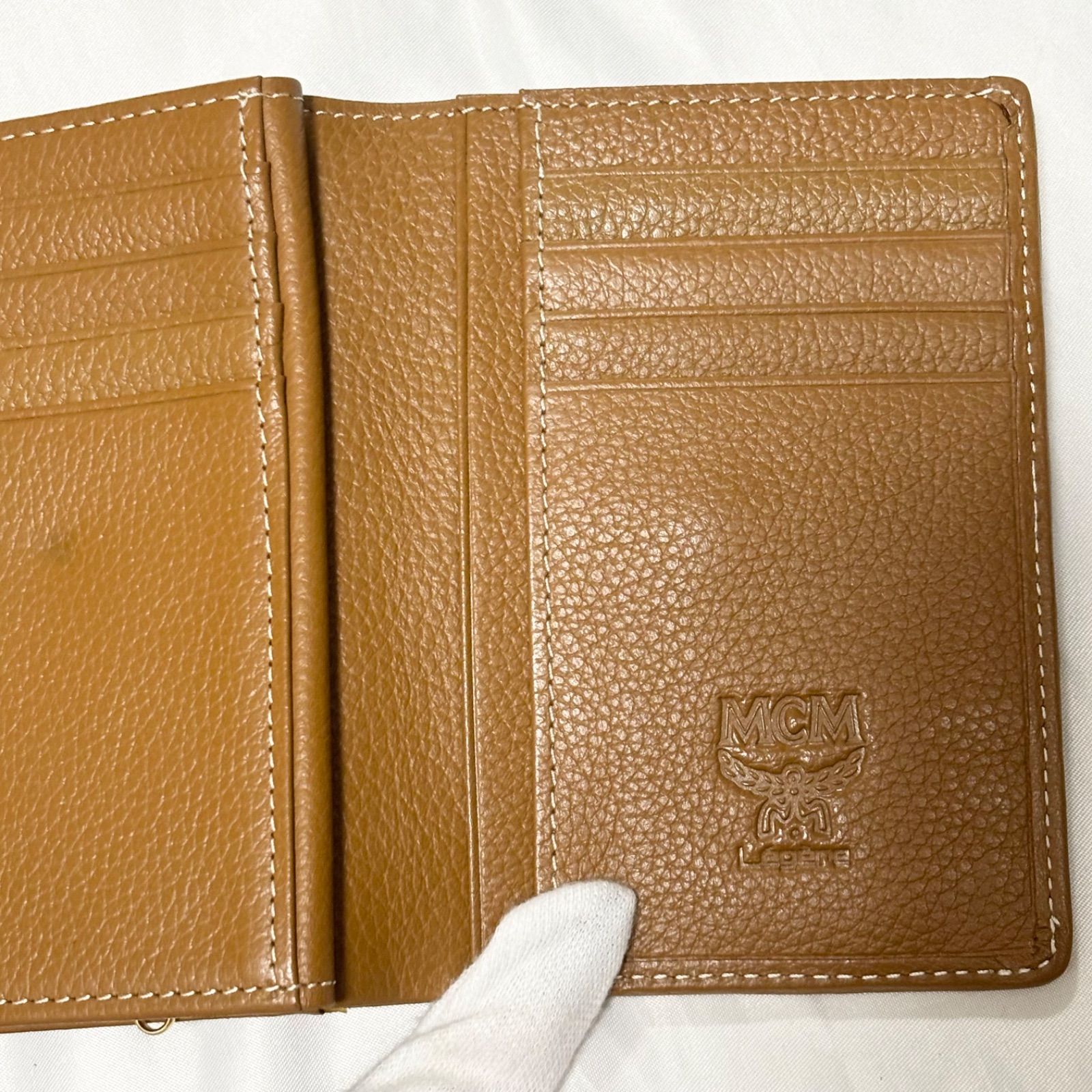 送料無料】MCM/エムシーエム/三つ折り財布/サイフ/ウォレット/がま口