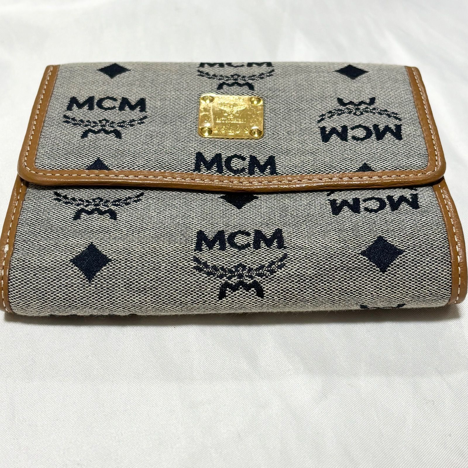 送料無料】MCM/エムシーエム/三つ折り財布/サイフ/ウォレット/がま口
