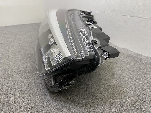 ライズ A200A/A210A/A201A/A202A 純正 右 ヘッドライト/ランプ
