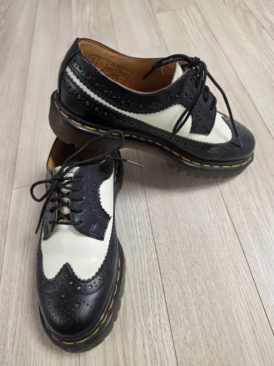 DR. MARTENS ドクターマーチン 3989 ウイングチップ UK3 ブラック/白