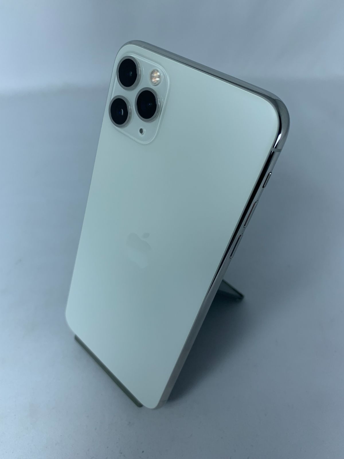 【中古・画面キズ有】iPhone 11 Pro Max 64GB シルバー SIMロック解除済