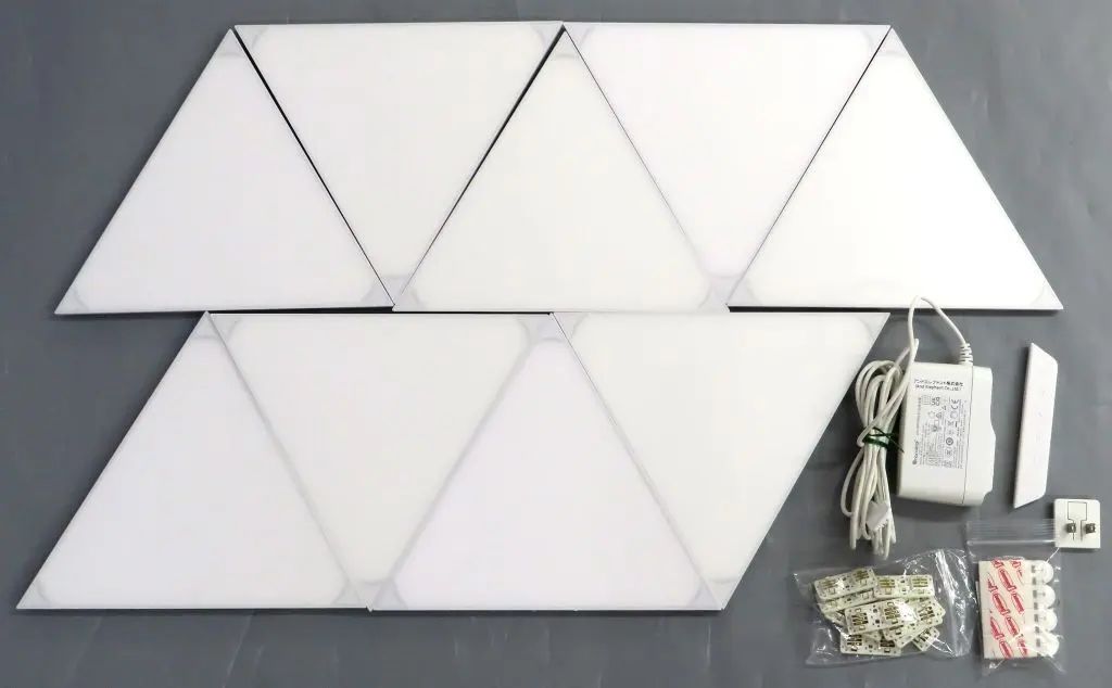 【中古】屋内家電 Nanoleaf スマートカラーLEDパネル Triangles Starter Kit (ホワイト/9パネル) [NL47-0006TW-9PK]